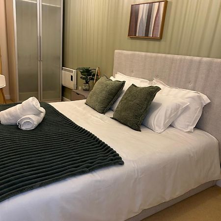 Central Birmingham City Apartment -Smart Tv - Free Parking Onsite Ngoại thất bức ảnh