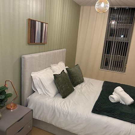 Central Birmingham City Apartment -Smart Tv - Free Parking Onsite Ngoại thất bức ảnh