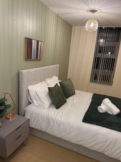 Central Birmingham City Apartment -Smart Tv - Free Parking Onsite Ngoại thất bức ảnh
