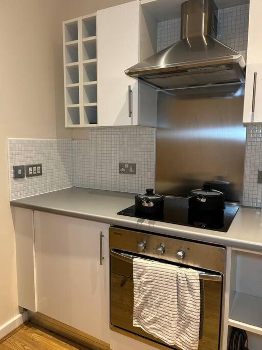 Central Birmingham City Apartment -Smart Tv - Free Parking Onsite Ngoại thất bức ảnh